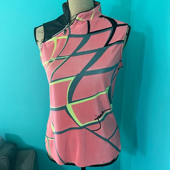 jamie sadock Tops - EUC Jamie Sadock Sleeveless Pleated Top w/Zippered Front & Abstract Pattern